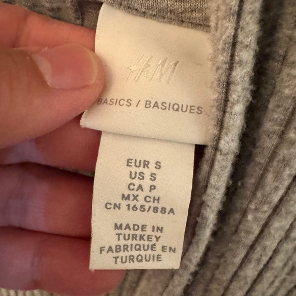 H&M Gray Ribbed Knit Sweater Set Size S - Picture 3 of 5